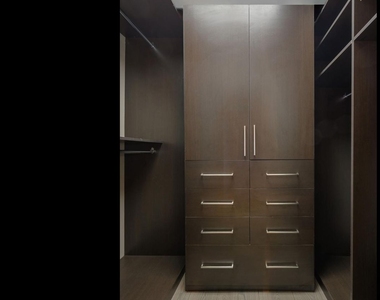 225 N Columbus Drive - Photo Thumbnail 11
