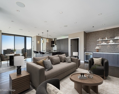 225 N Columbus Drive - Photo Thumbnail 4