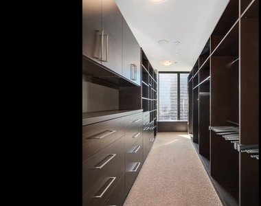 225 N Columbus Drive - Photo Thumbnail 17