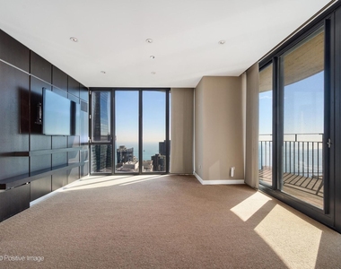 225 N Columbus Drive - Photo Thumbnail 13