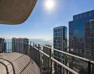 225 N Columbus Drive - Photo Thumbnail 22