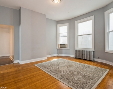 1633 Oak Avenue - Photo Thumbnail 1