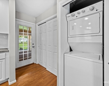 1114 S President Street - Photo Thumbnail 6