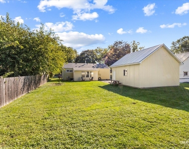 1114 S President Street - Photo Thumbnail 16