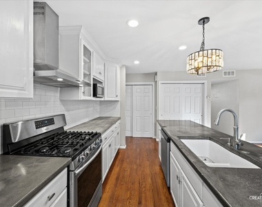 1114 S President Street - Photo Thumbnail 5