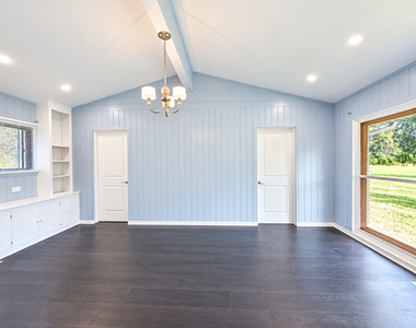 1070 Winwood Drive - Photo Thumbnail 5