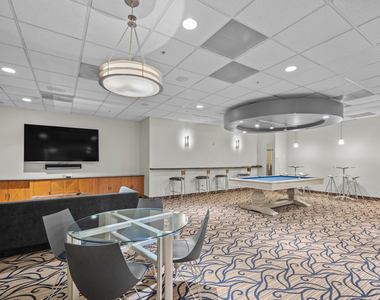 545 N Dearborn Street - Photo Thumbnail 31