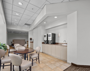 545 N Dearborn Street - Photo Thumbnail 29