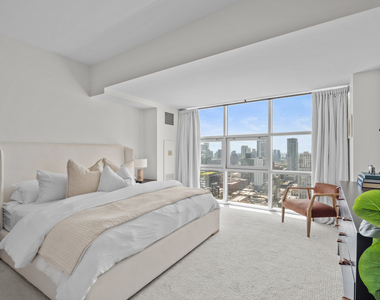 545 N Dearborn Street - Photo Thumbnail 11