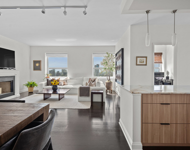 545 N Dearborn Street - Photo Thumbnail 9