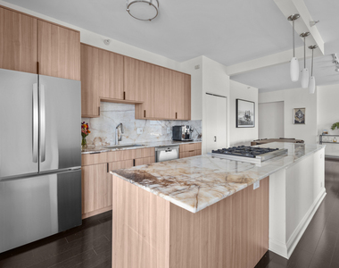 545 N Dearborn Street - Photo Thumbnail 5