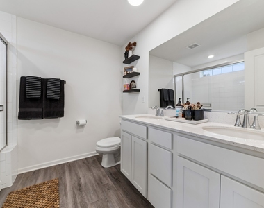 1088 Moraine Drive - Photo Thumbnail 8