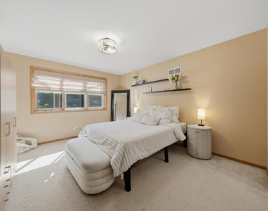 8524 Golfview Drive - Photo Thumbnail 21