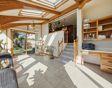 8524 Golfview Drive - Photo Thumbnail 8