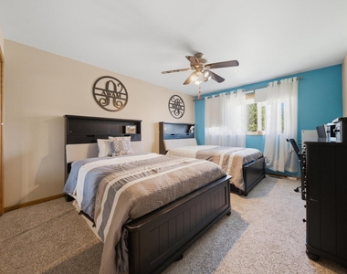 8524 Golfview Drive - Photo Thumbnail 23