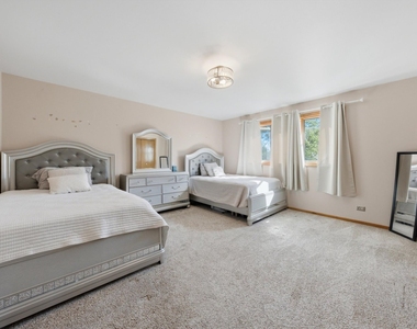 8524 Golfview Drive - Photo Thumbnail 16