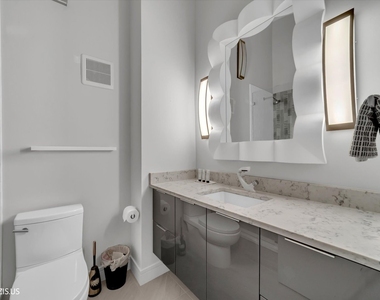 1000 W Washington Boulevard - Photo Thumbnail 35