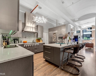 1000 W Washington Boulevard - Photo Thumbnail 16