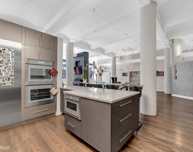 1000 W Washington Boulevard - Photo Thumbnail 17