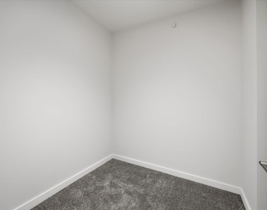 302 Miller Drive - Photo Thumbnail 16