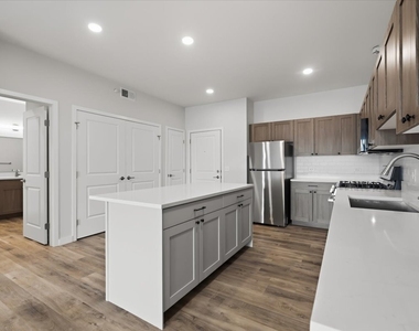 302 Miller Drive - Photo Thumbnail 2