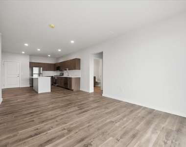 302 Miller Drive - Photo Thumbnail 9