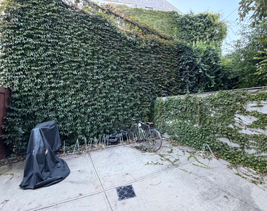 596 Washington Avenue - Photo Thumbnail 5