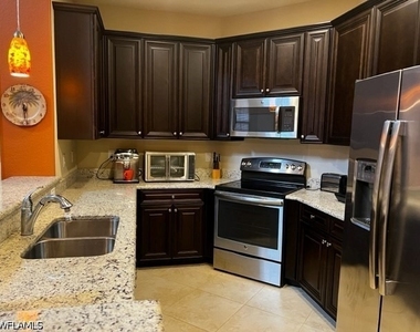 9065 Albion Lane N - Photo Thumbnail 5