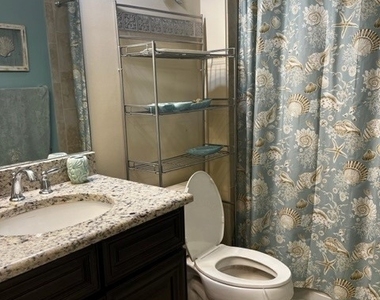 9065 Albion Lane N - Photo Thumbnail 13