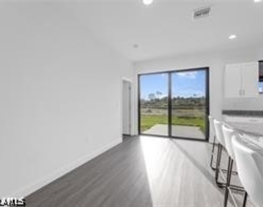 2801 Nancy Drive - Photo Thumbnail 7