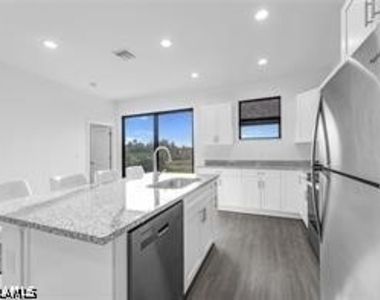 2801 Nancy Drive - Photo Thumbnail 5