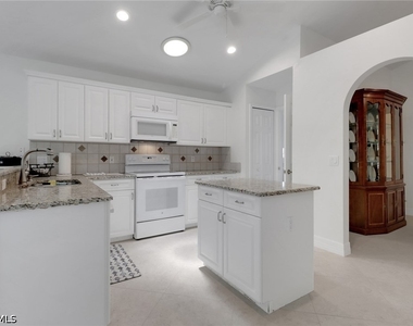 3661 Sunland Lane - Photo Thumbnail 8