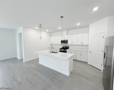 19274 Hinkley Drive - Photo Thumbnail 7