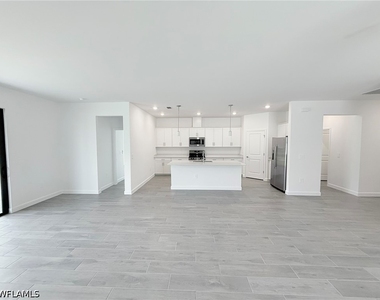 19274 Hinkley Drive - Photo Thumbnail 10