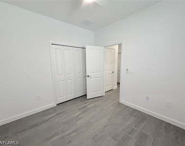 19274 Hinkley Drive - Photo Thumbnail 34