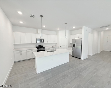 19274 Hinkley Drive - Photo Thumbnail 8