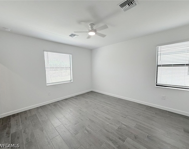 19274 Hinkley Drive - Photo Thumbnail 12