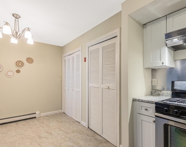 608 Springbrook - Photo Thumbnail 8