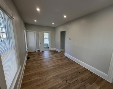 319 Jewett - Photo Thumbnail 5