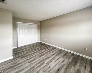 6635 Warwick Circle - Photo Thumbnail 18