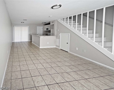 6635 Warwick Circle - Photo Thumbnail 7
