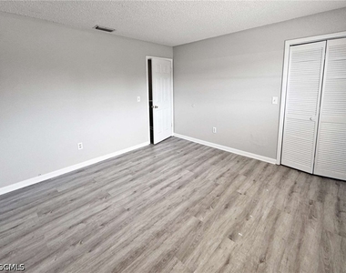 6635 Warwick Circle - Photo Thumbnail 12