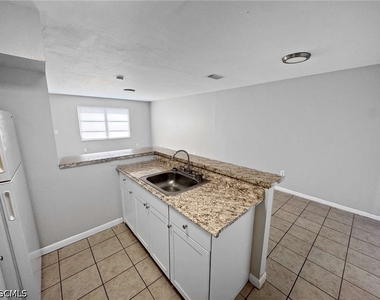 6635 Warwick Circle - Photo Thumbnail 5