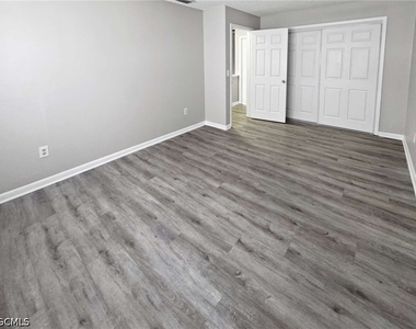 6635 Warwick Circle - Photo Thumbnail 16