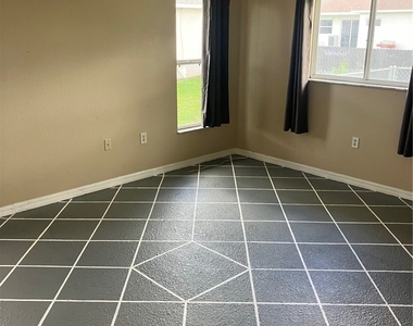 347 Parish Avenue - Photo Thumbnail 10