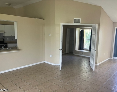 347 Parish Avenue - Photo Thumbnail 7