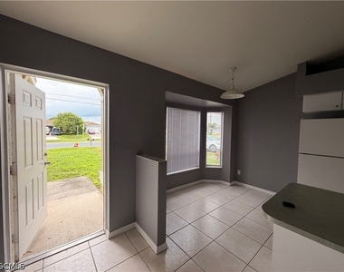 1127 Diplomat Parkway E - Photo Thumbnail 1