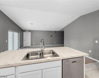 3107 35th Street W - Photo Thumbnail 12