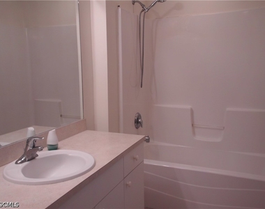 1117 Venetia Street - Photo Thumbnail 6