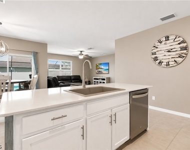2708 Foralesca Court - Photo Thumbnail 8